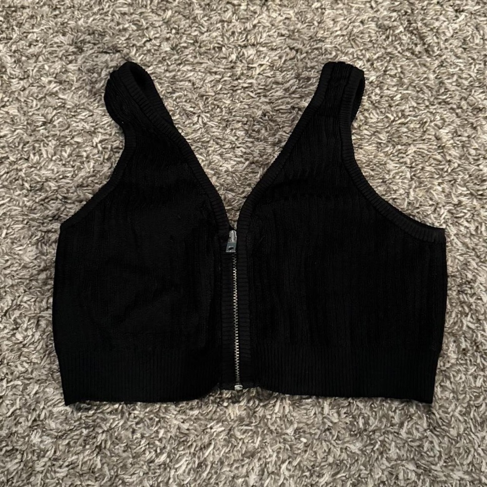 Black Ribbed Zip-Front Crop Tank